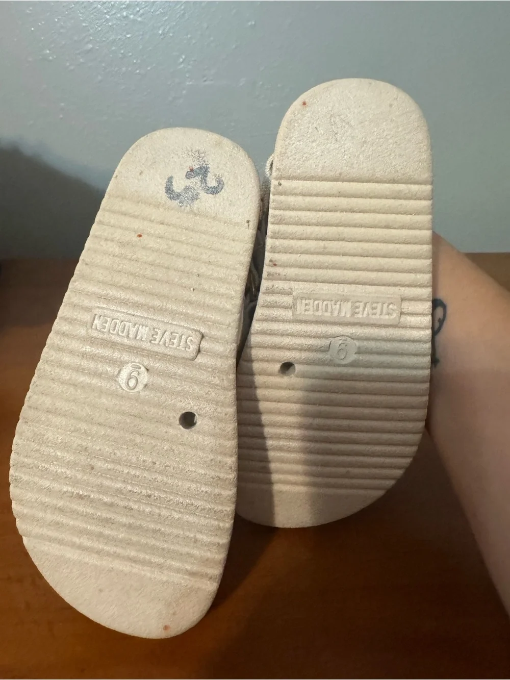 Kids Cream Adjustable Strap Sandals